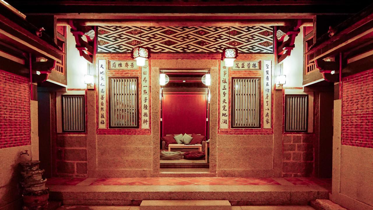Beishan Old Western Style Hostel Jinning Екстериор снимка