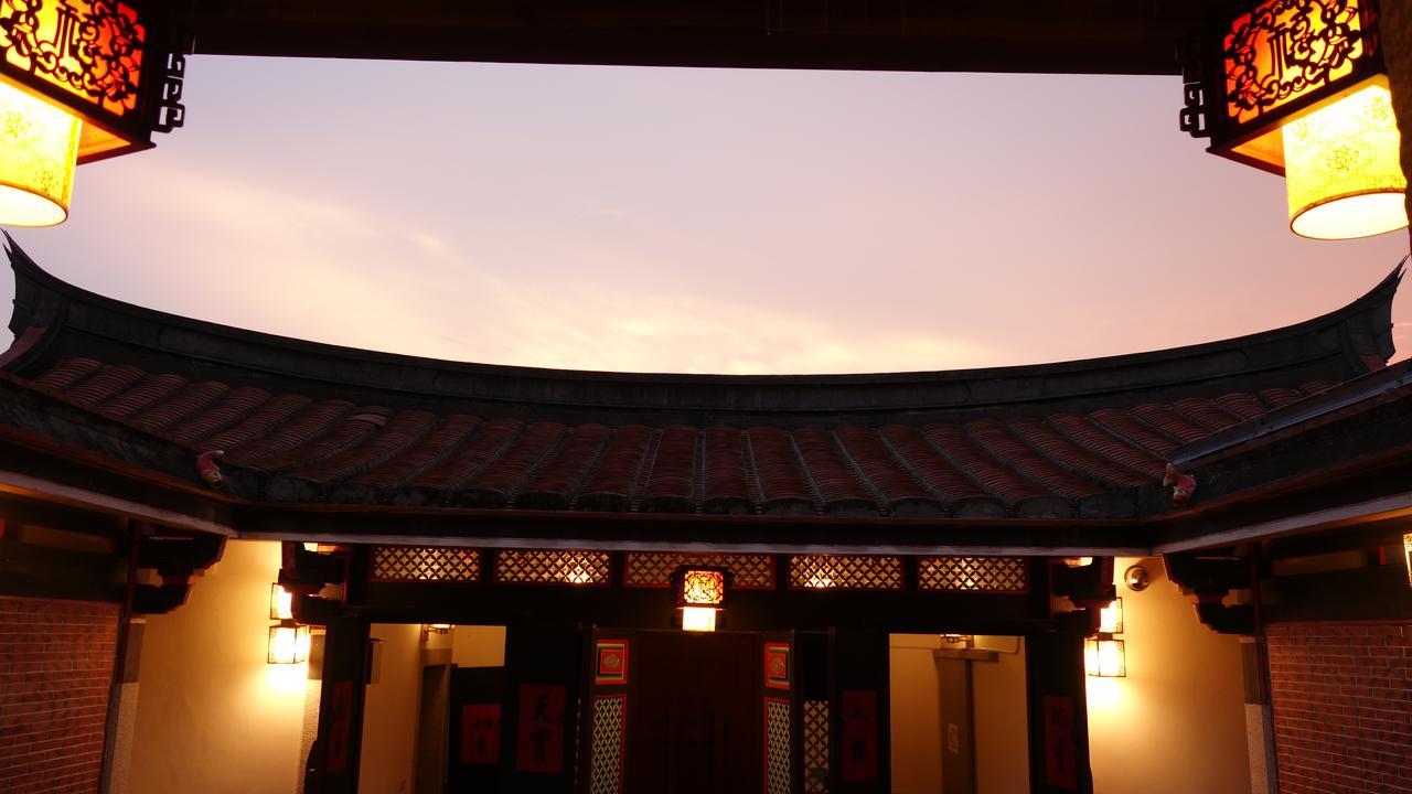 Beishan Old Western Style Hostel Jinning Екстериор снимка