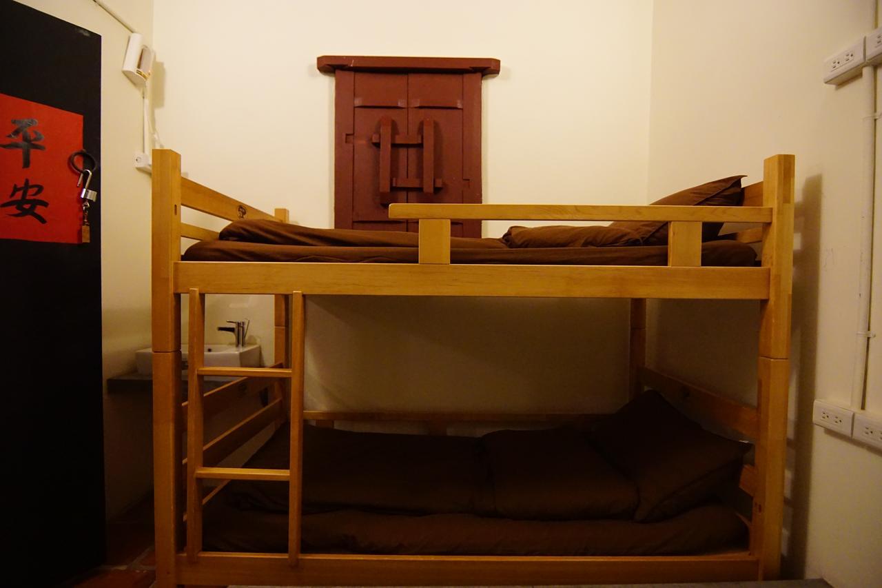 Beishan Old Western Style Hostel Jinning Екстериор снимка